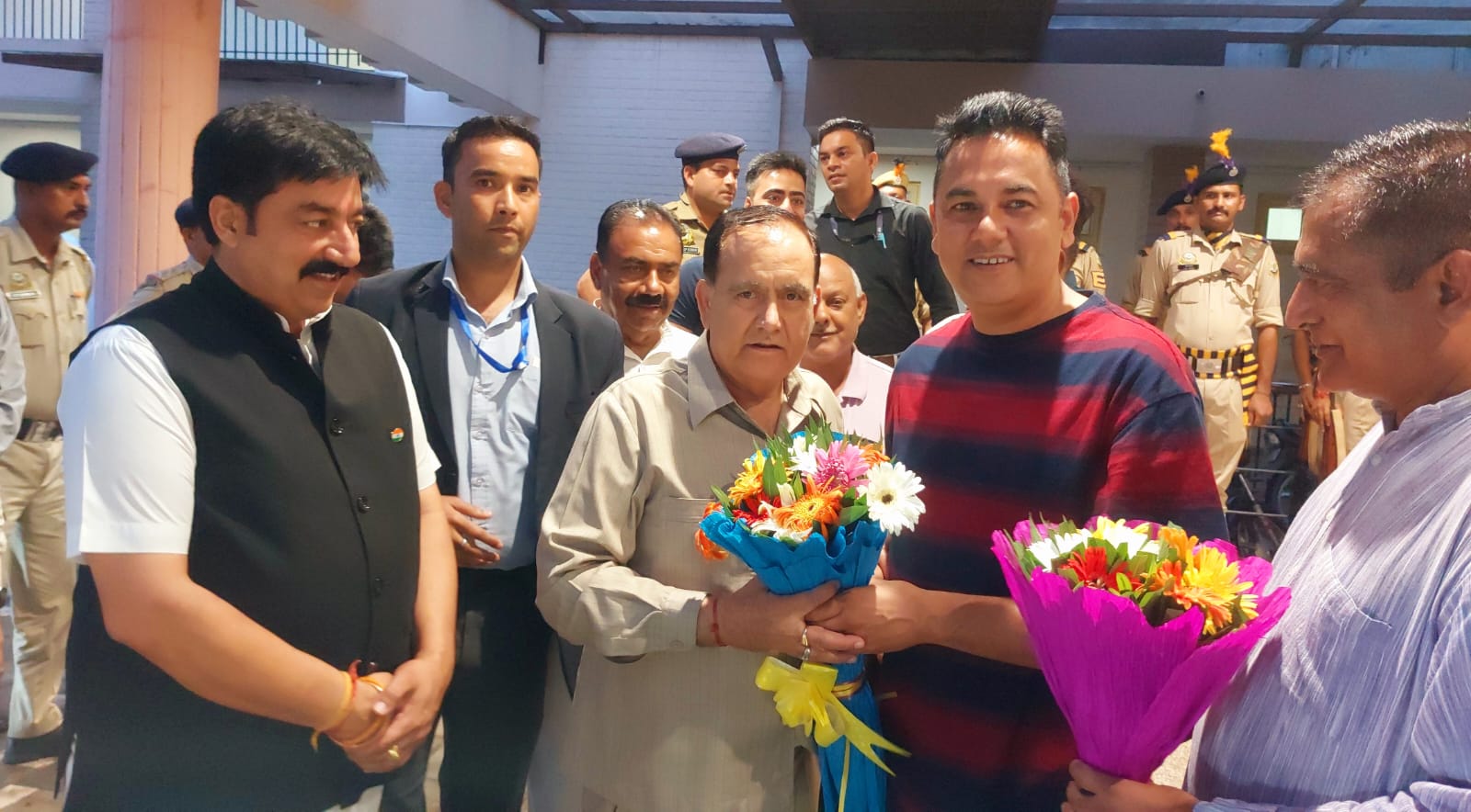 विधानसभा अध्यक्ष का ऊना पहुंचने पर गर्मजोशी भरा स्वागत
